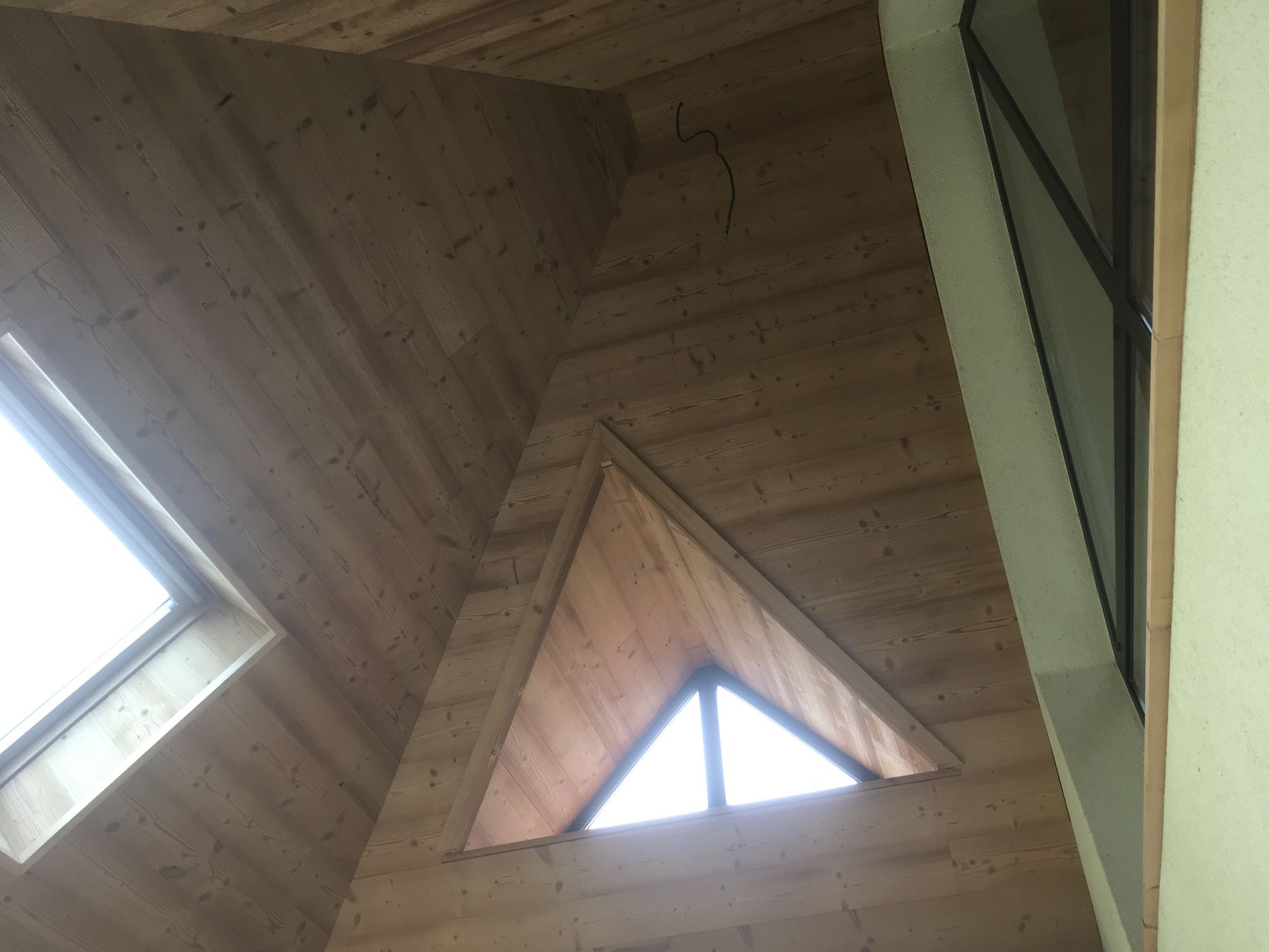 Isolation d&#8217;un plafond en laine de bois avec finition en bardage bois scié fin Hœœnheim