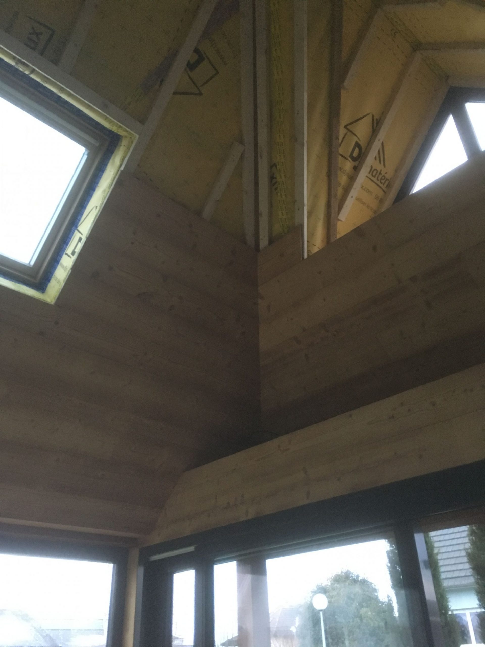 Isolation d&#8217;un plafond en laine de bois avec finition en bardage bois scié fin Hœœnheim 0